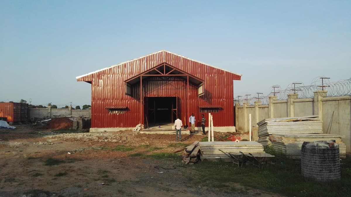 Design and Steel construction warehouse 500sqm