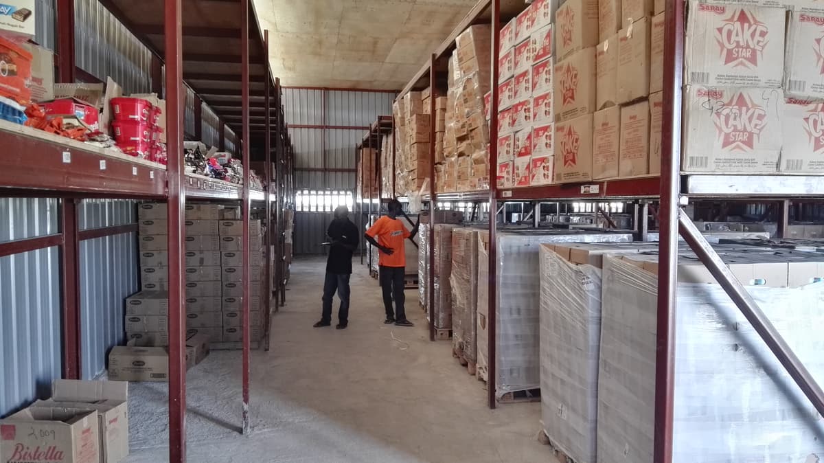 Design and Steel construction warehouse 500sqm