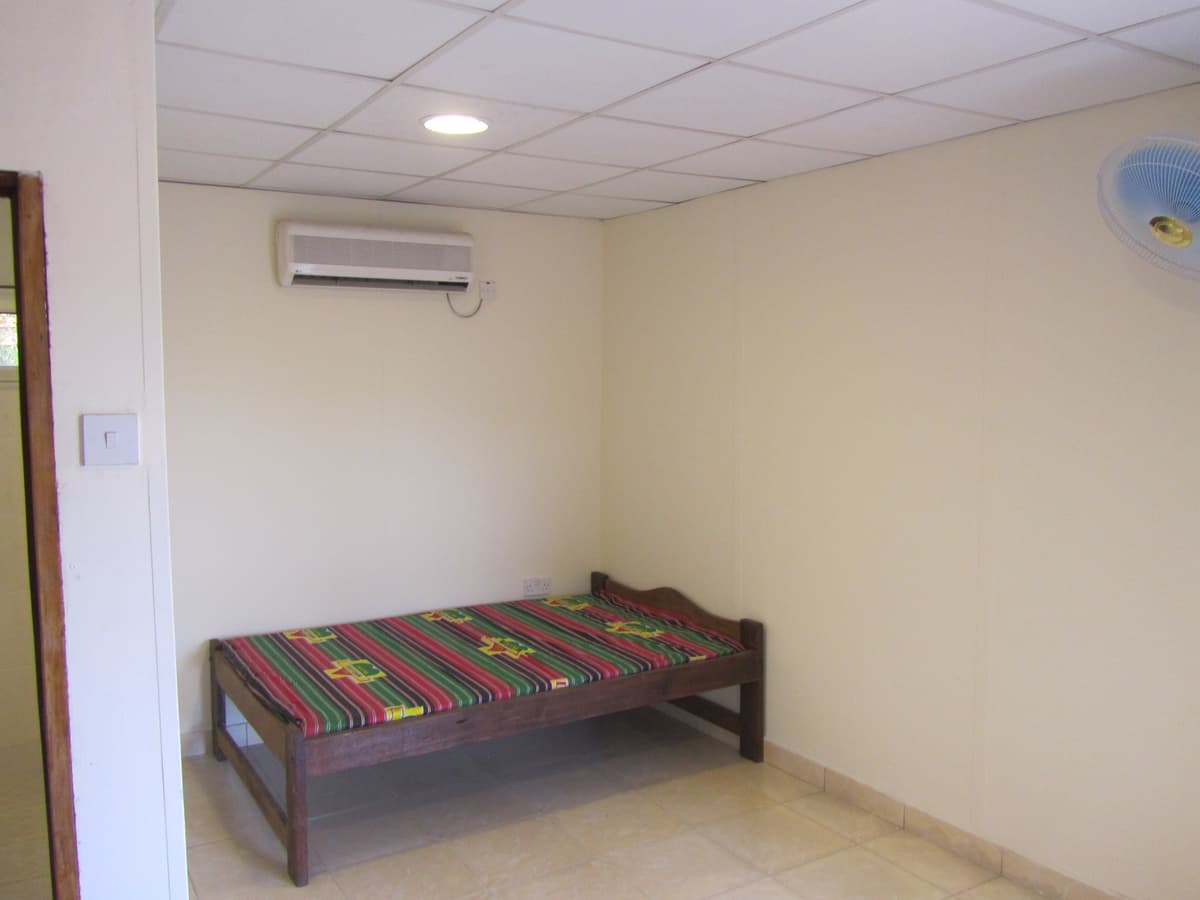 4 room accommodation W/Bathroom Buluk-Juba