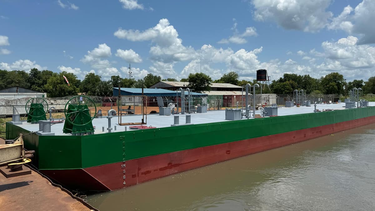 Dumb Barge 400 Tones photo 5